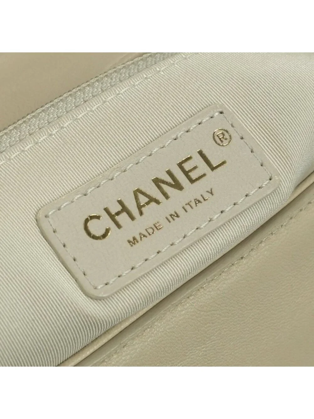 Chanel Blanc Stitch Shoulder Bag Calfskin Beige Gold Chain Bag CC Logo Turnlock